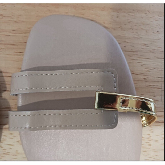 Beach Sandals In Beige - Picture 5 of 6